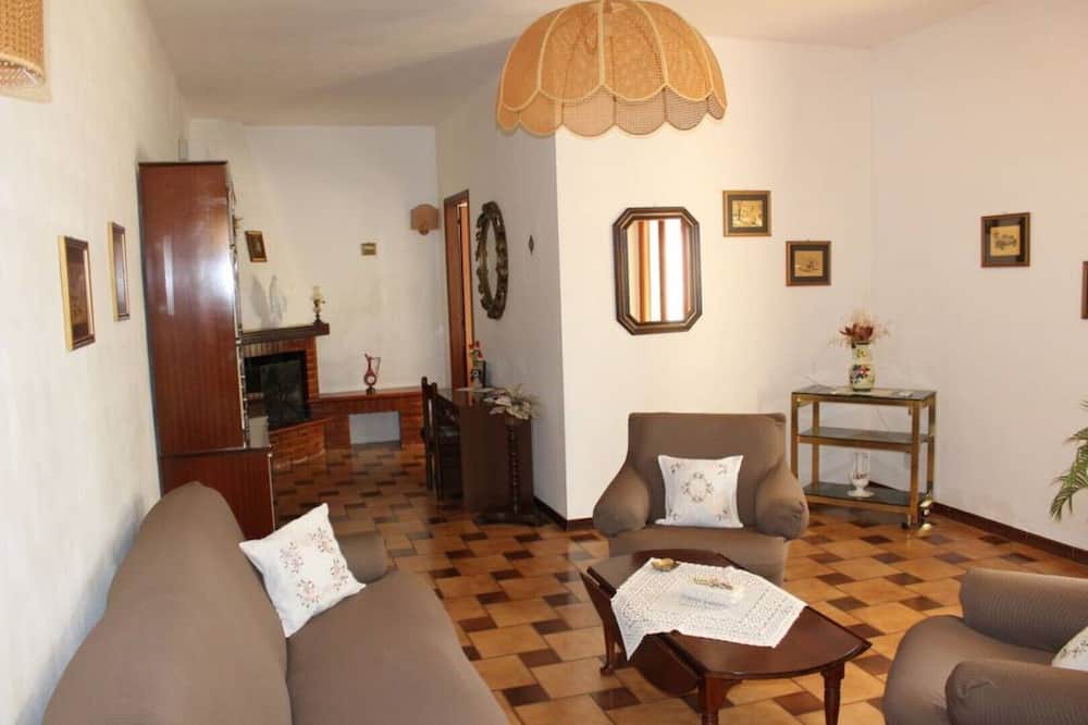 Photo of Livingroom in Castelluzzo