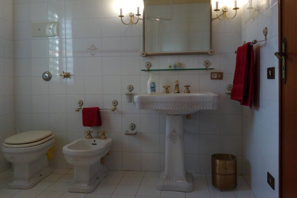 Photo of Bathroom in Piane Vecchie
