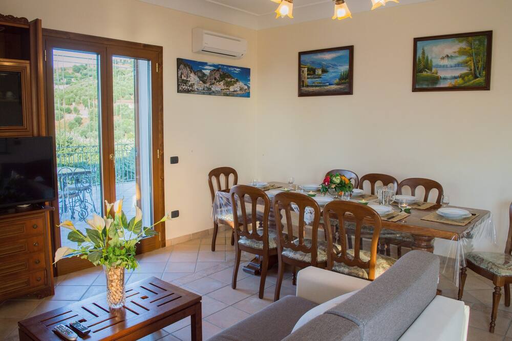 Photo of Livingroom in Termini