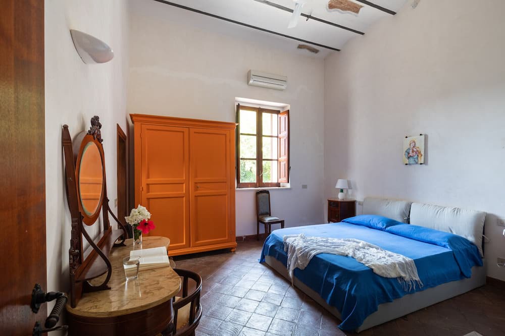 Photo of Bedroom in Collesano