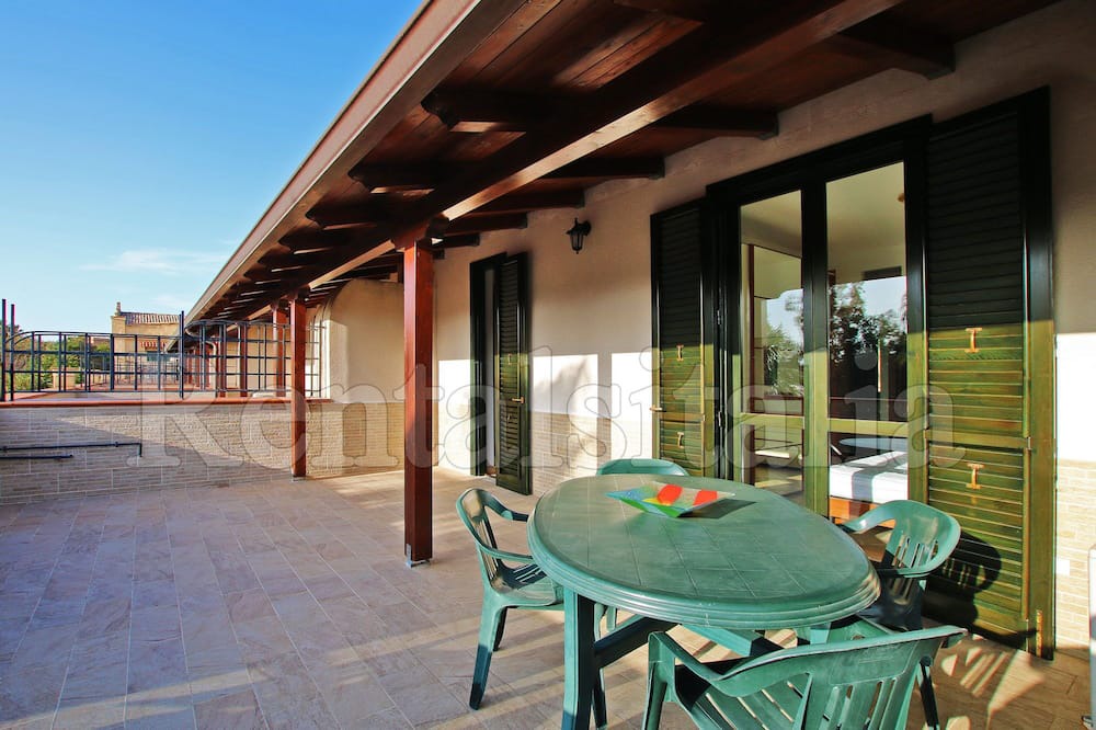 Photo of Patio Balcony in Contrada Pistavecchia 2