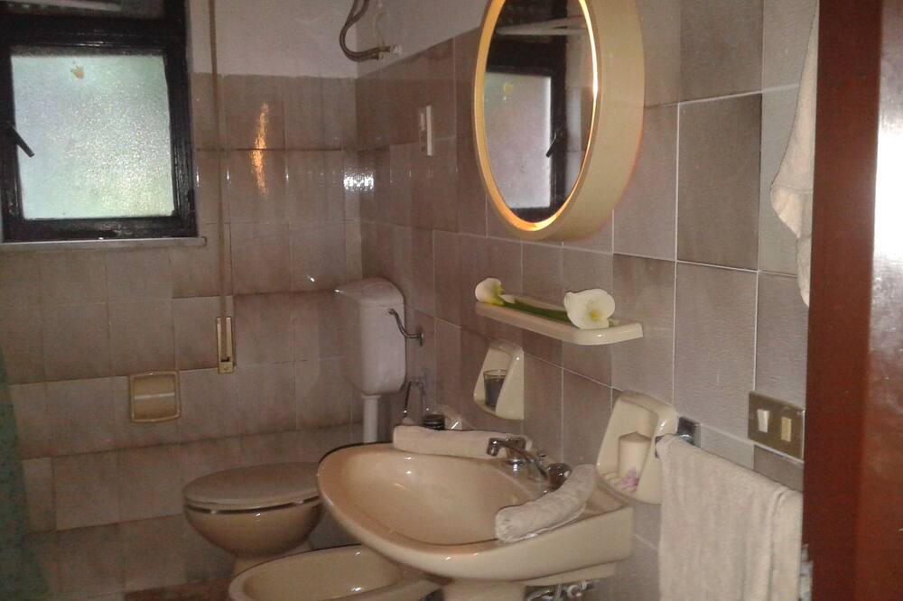 Photo of Bathroom in Trappitello
