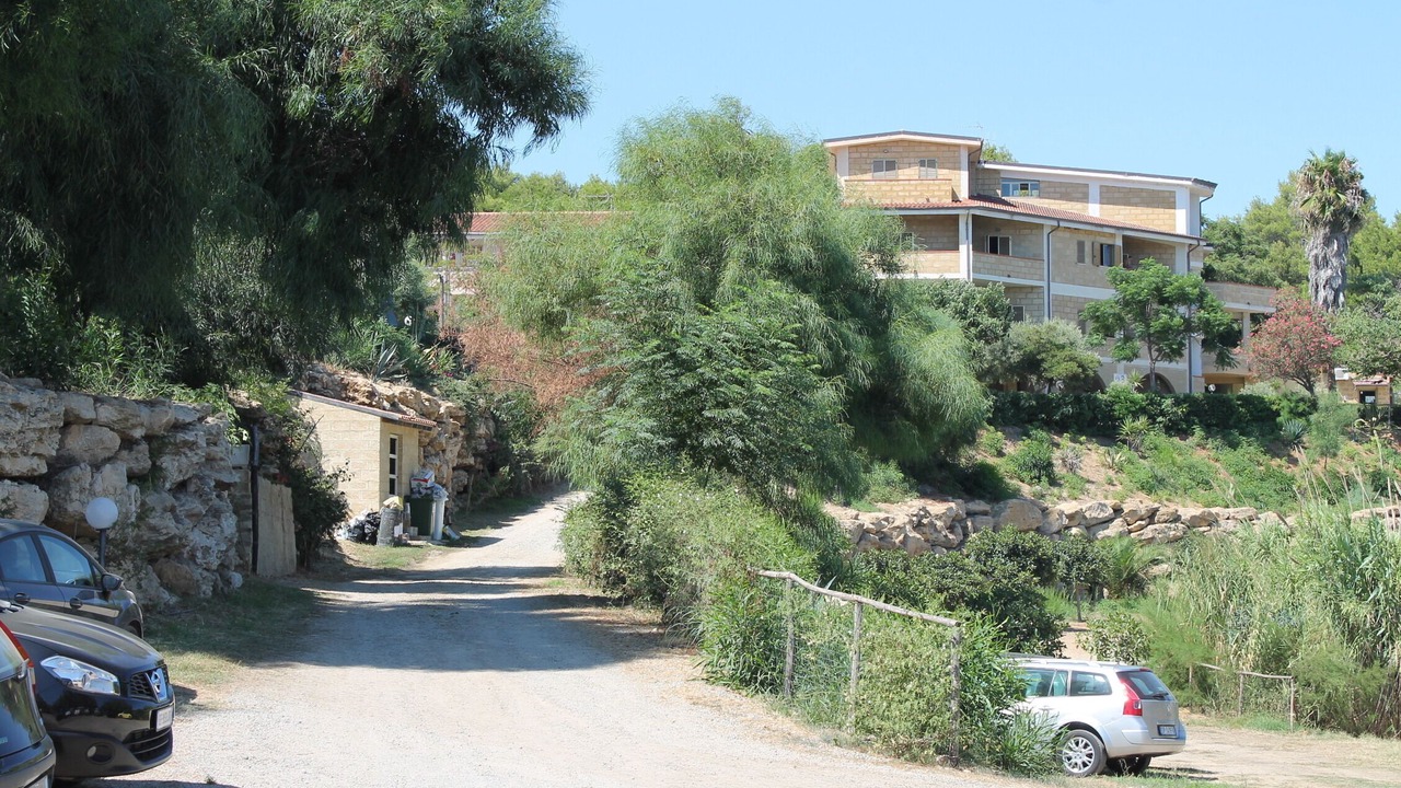 Photo of Outdoor in Anastasi III