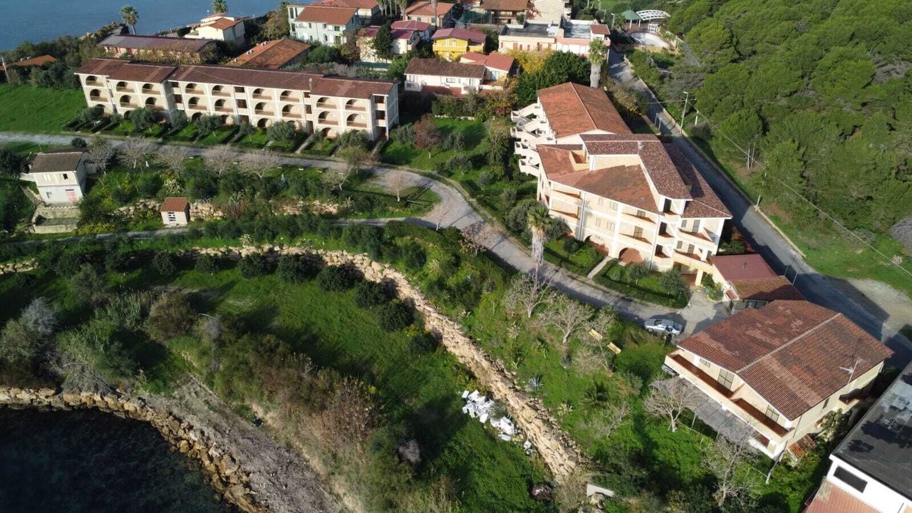 Photo of Outdoor in Anastasi III