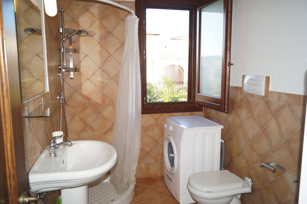 Photo of Bathroom in Campofelice di Roccella