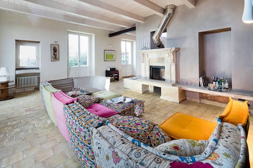 Photo of Livingroom in Zafferana Etnea