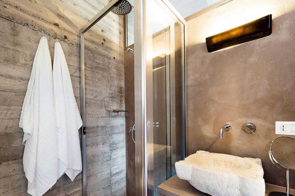 Photo of Bathroom in Zafferana Etnea