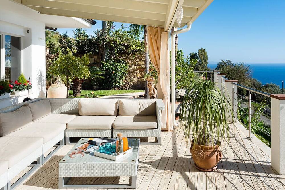 Photo of Patio Balcony in Letojanni
