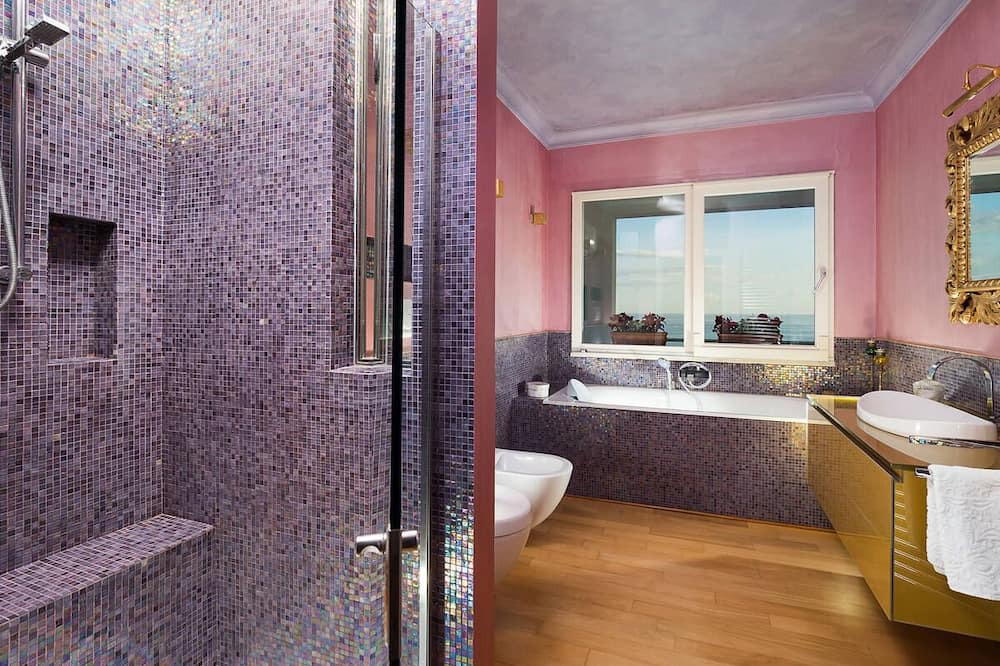 Photo of Bathroom in Letojanni