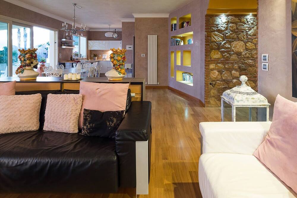 Photo of Livingroom in Letojanni