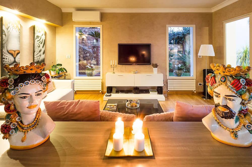 Photo of Livingroom in Letojanni