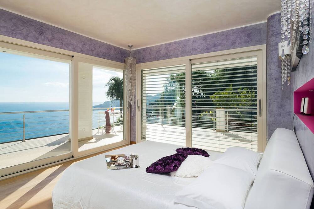 Photo of Bedroom in Letojanni