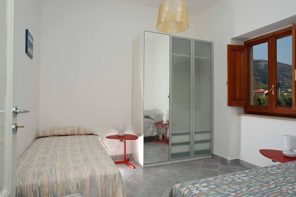 Photo of Bedroom in Patti