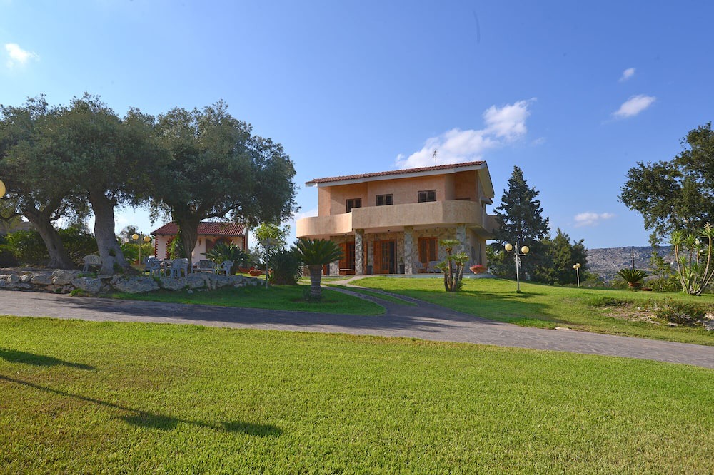 Photo of Outdoor in Solarino