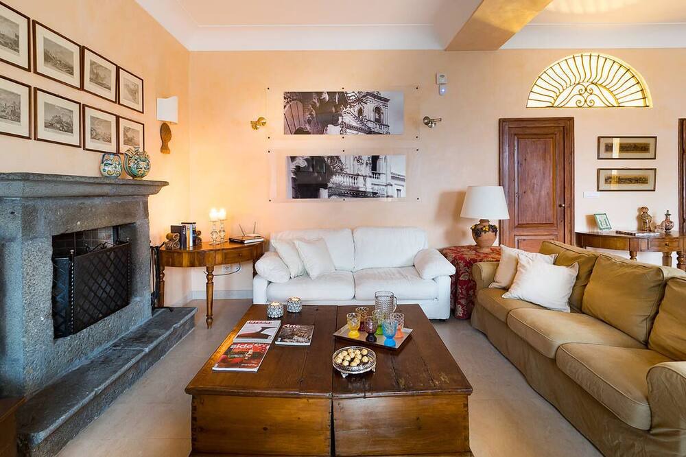 Photo of Livingroom in Milo