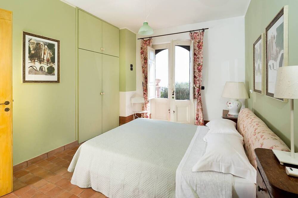 Photo of Bedroom in Milo