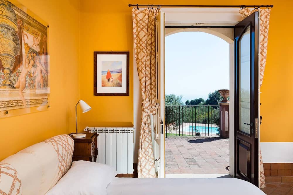 Photo of Bedroom in Milo