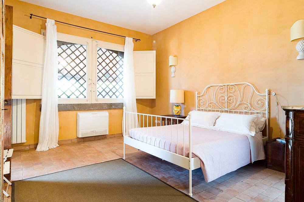 Photo of Bedroom in Milo