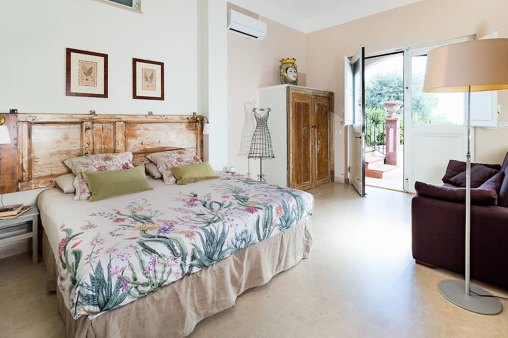 Photo of Bedroom in Milo