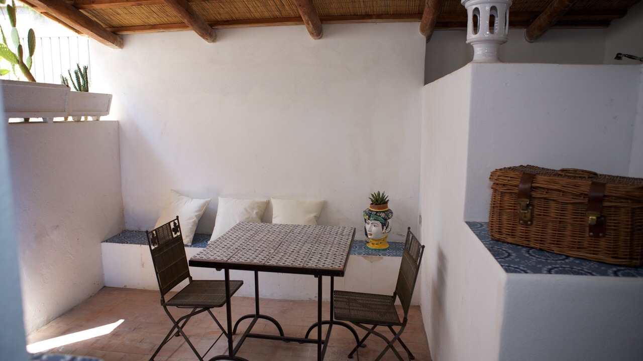 Photo of Patio Balcony in Santa Marina Salina