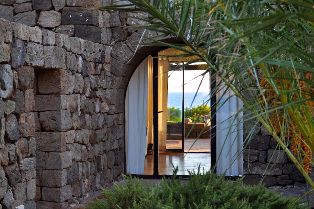 Photo of Patio Balcony in Pantelleria