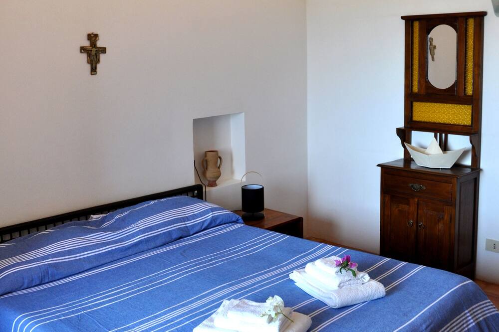 Photo of Bedroom in Pantelleria