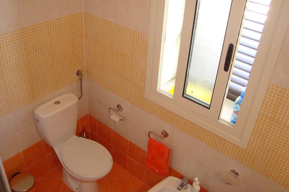 Photo of Bathroom in Noto