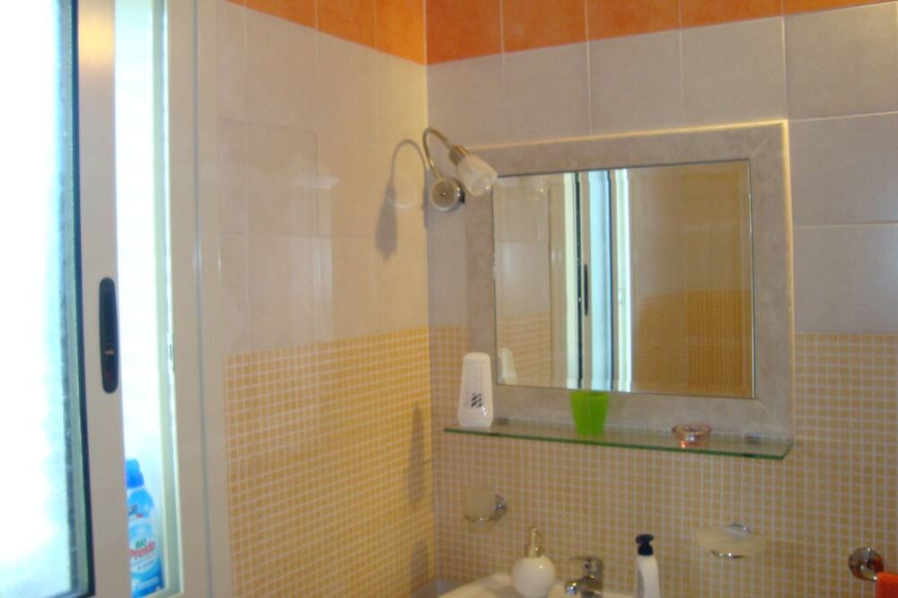 Photo of Bathroom in Noto