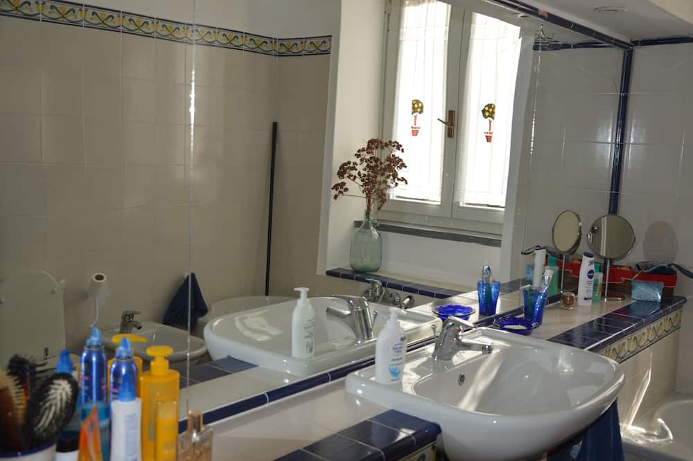 Photo of Bathroom in Pianoconte
