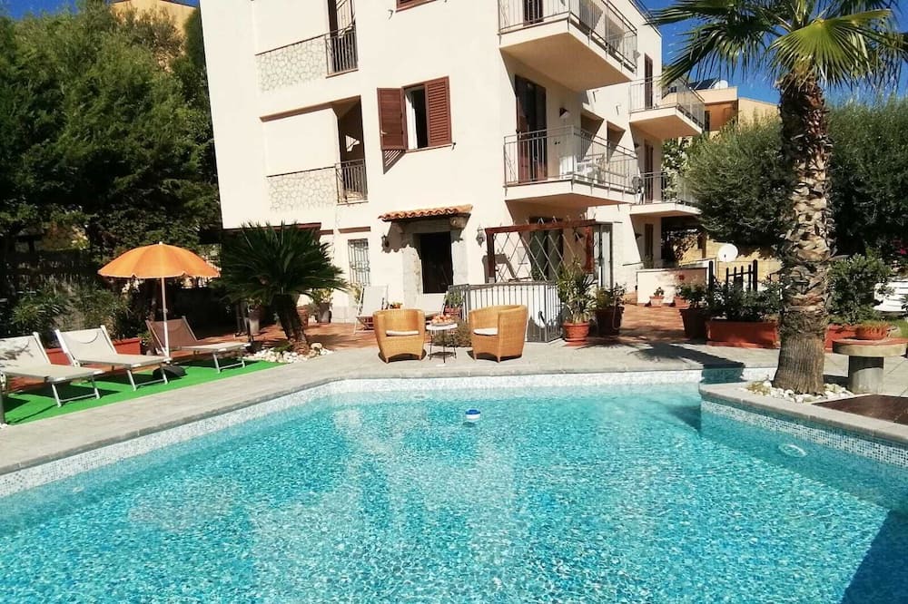 Photo of Outdoor in Cefalu