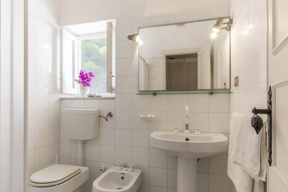 Photo of Bathroom in Vulcanello