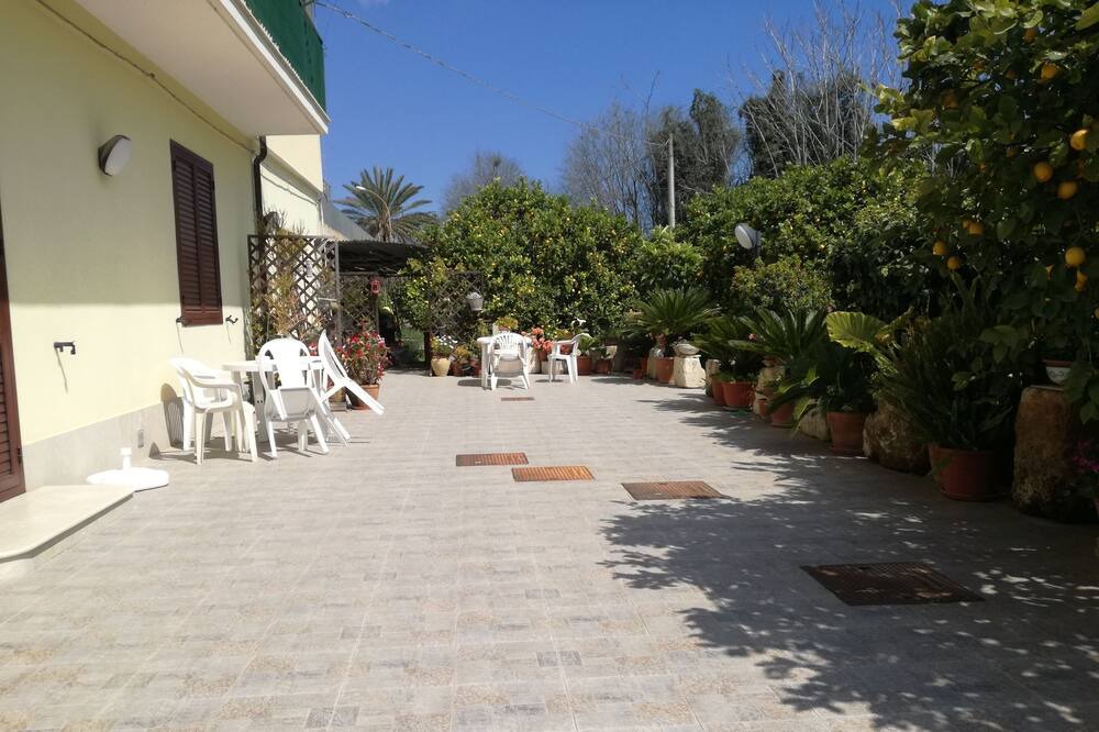 Photo of Patio Balcony in Avola