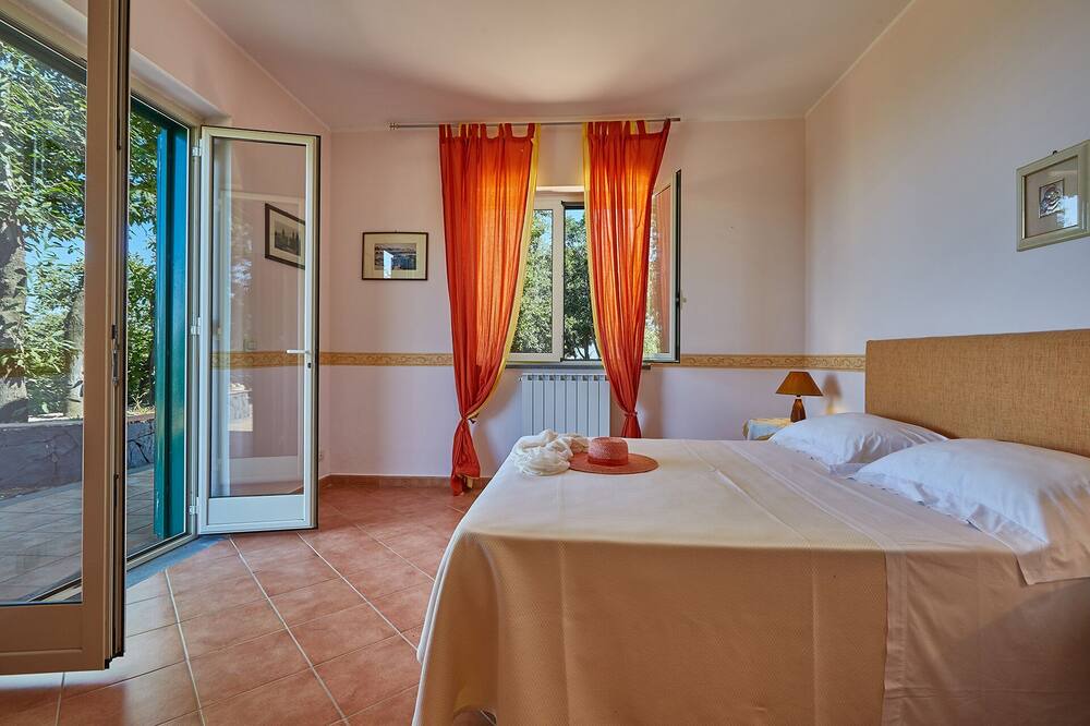 Photo of Bedroom in Sant'Alfio
