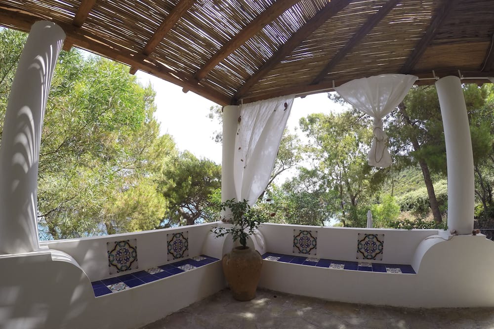 Photo of Bathroom in Vulcano Porto