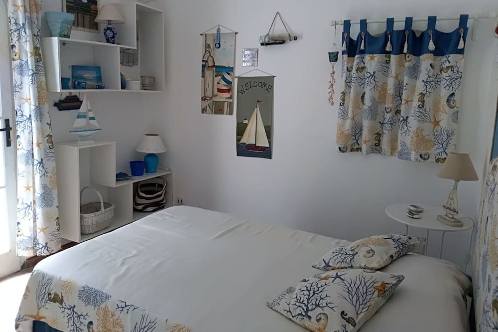 Photo of Bedroom in Vulcano Porto