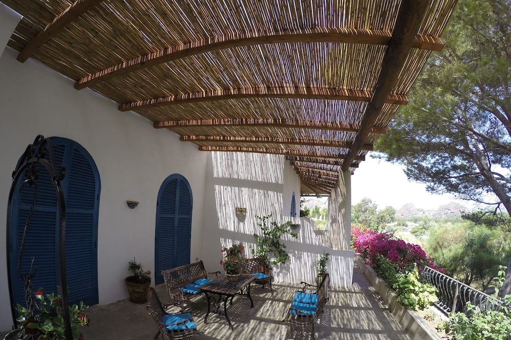 Photo of Patio Balcony in Vulcano Porto