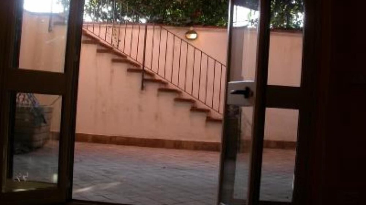 Photo of Others in Archi