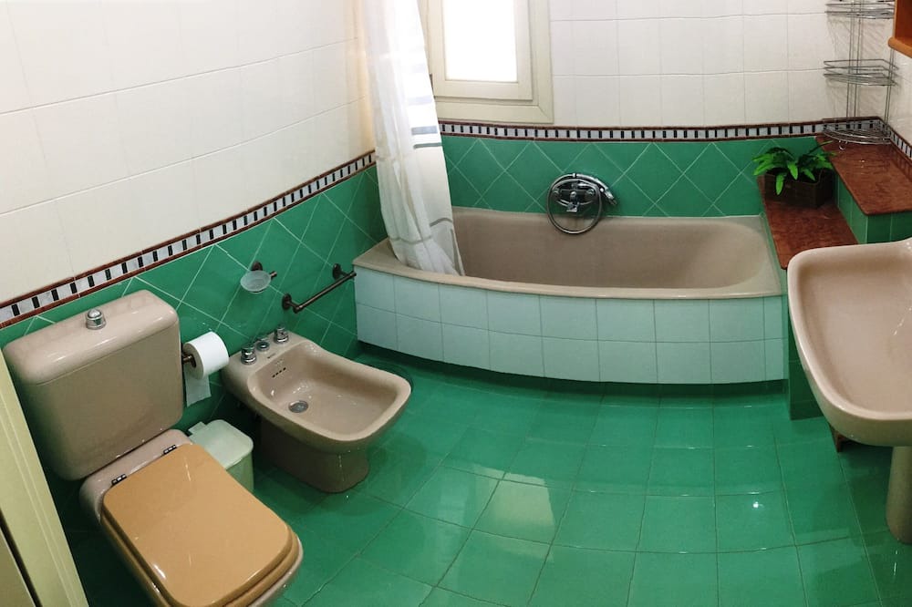Photo of Bathroom in Avola