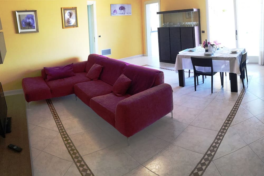 Photo of Livingroom in Avola