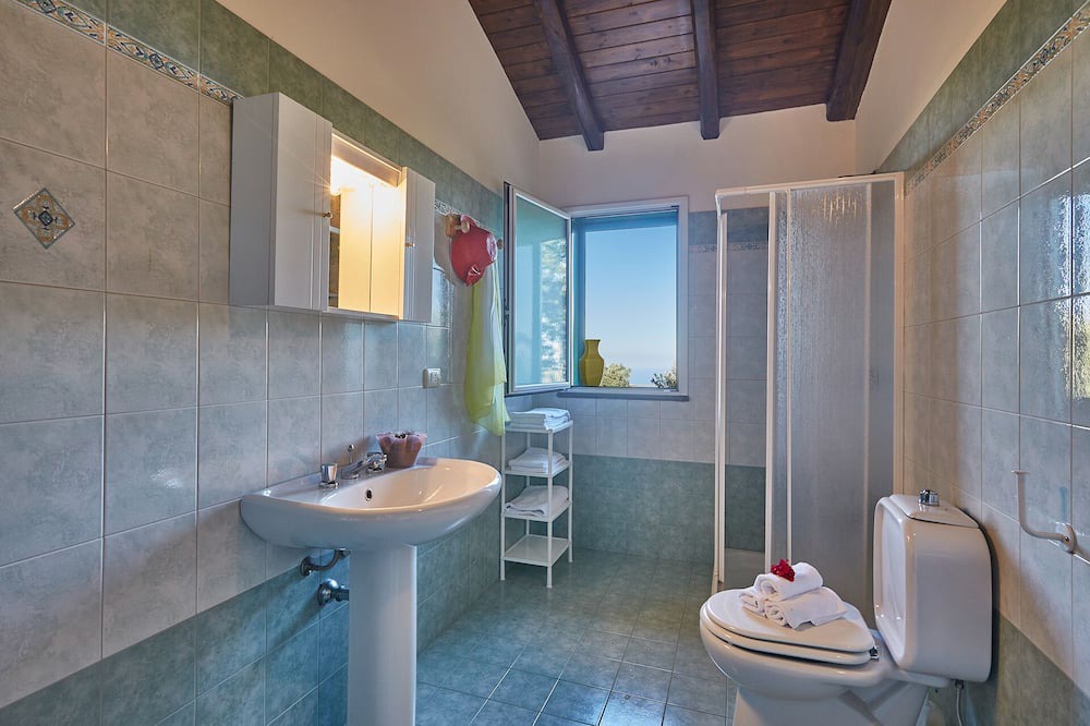Photo of Bathroom in Sant'Alfio