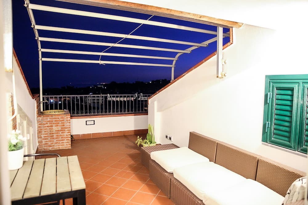 Photo of Patio Balcony in Aci Catena