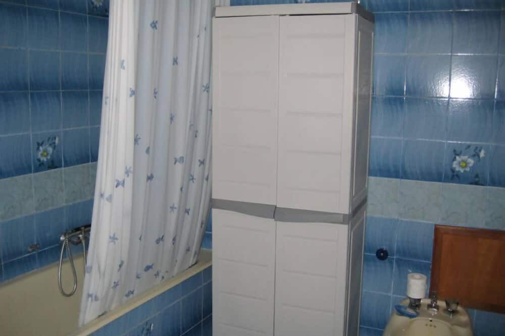 Photo of Bathroom in Brolo