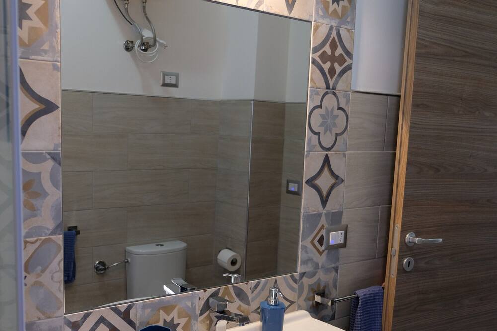 Photo of Bathroom in San Giorgio-Librino-San Giuseppe la Rena-Zia Lisa-Villaggio Sant'Agata