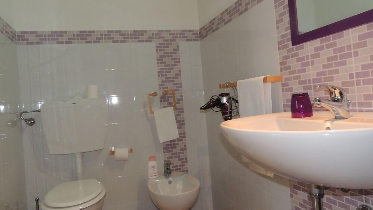 Photo of Bathroom in Rilievo
