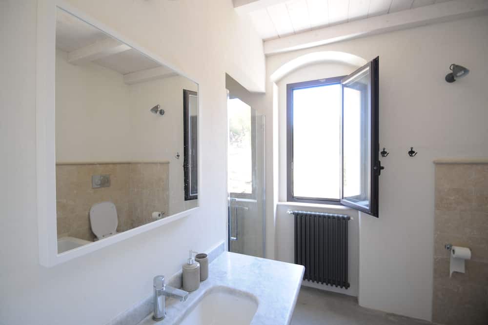 Photo of Bathroom in Noto
