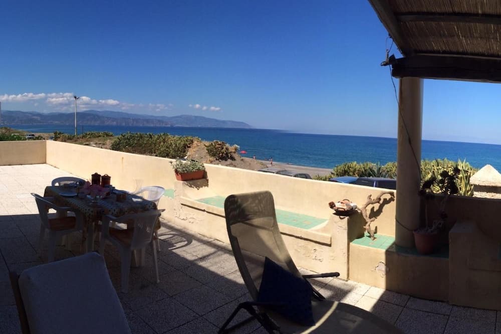 Photo of Patio Balcony in Barcellona Pozzo di Gotto