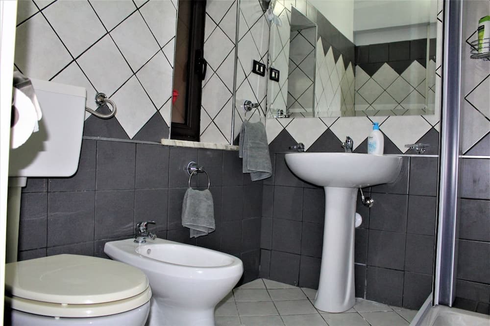Photo of Bathroom in Ravanusa