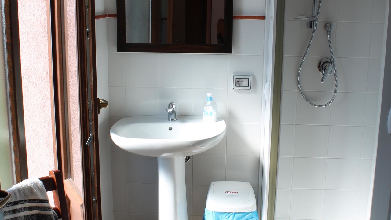 Photo of Bathroom in Gangi