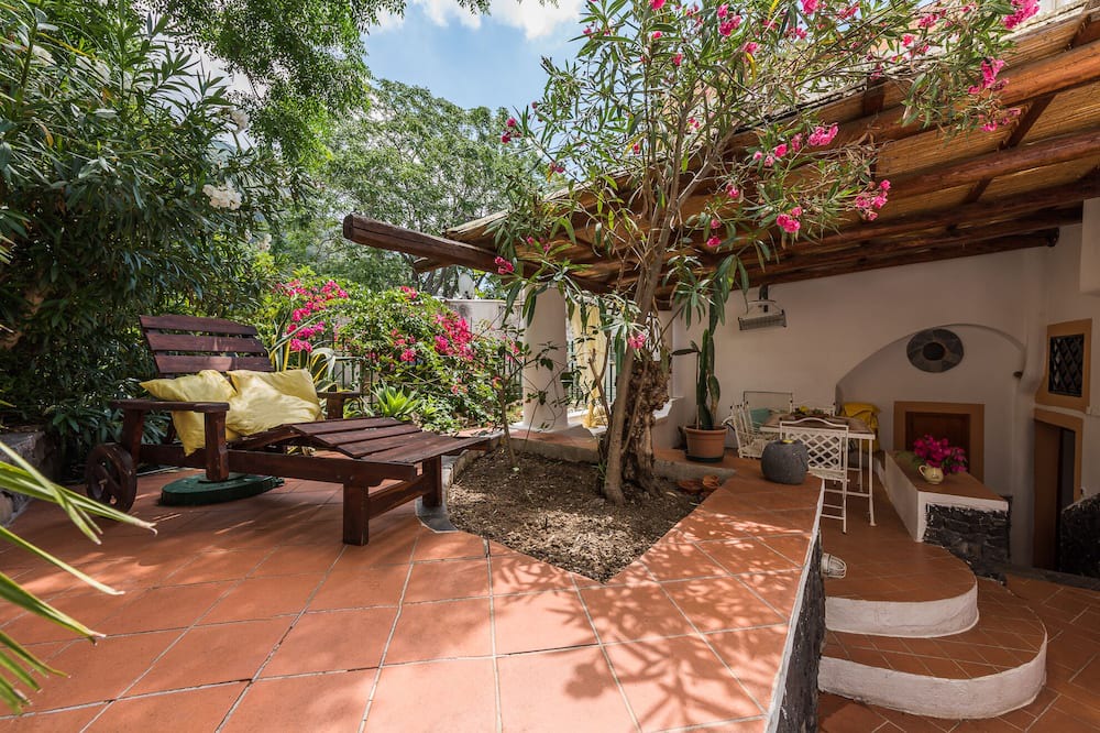 Photo of Patio Balcony in Leni