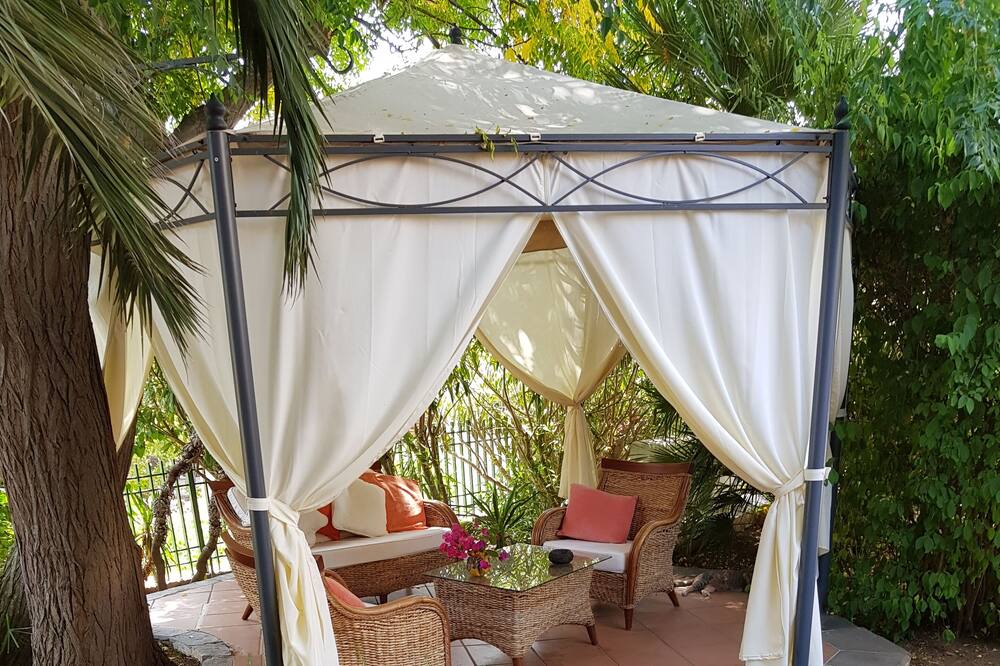 Photo of Outdoor in Leni